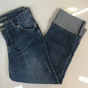 Mossimo cropped ripped jeans (size 5)